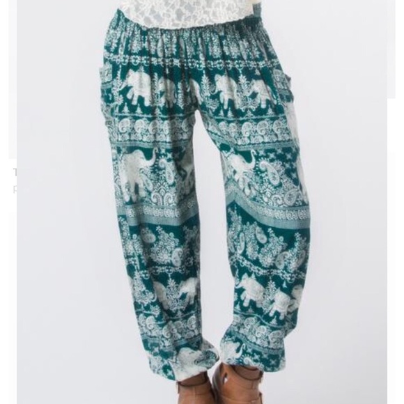 Urban Outfitters Pants - 🌿 Bohemian elephant pants 🌿
